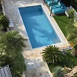 Azure Pool House Apartment