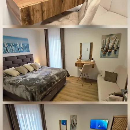 A Z U R E Pool H O U S E Apartmán *