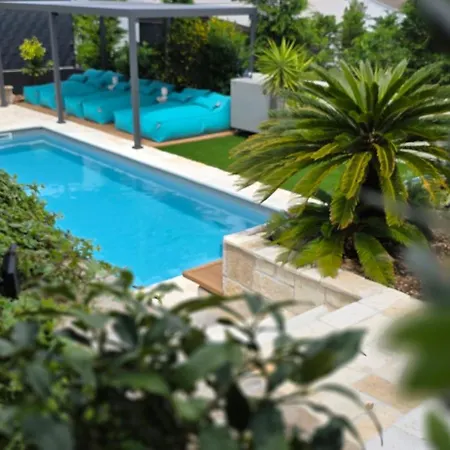 Azure Pool House Appartement Murter
