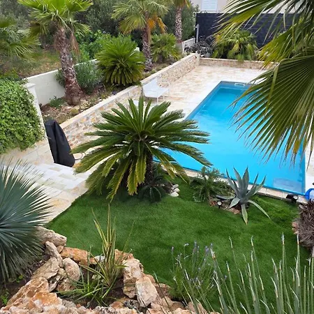 Azure Pool House Appartement