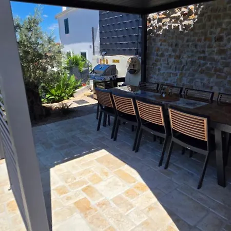 Azure Pool House Murter
