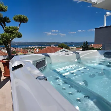 Azure Pool House Appartement Murter