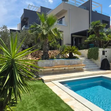 Appartement Azure Pool House Murter