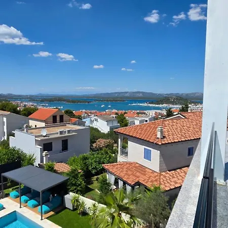 Azure Pool House Appartement *