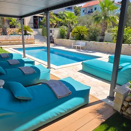 Azure Pool House *