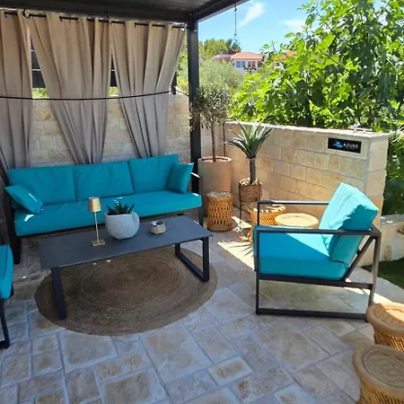 Appartement Azure Pool House *