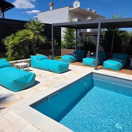 Azure Pool House Appartement Murter