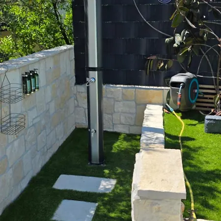 Appartement Azure Pool House *