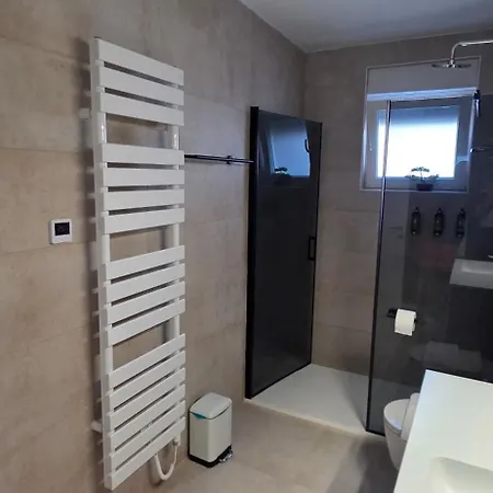 Appartement Azure Pool House *