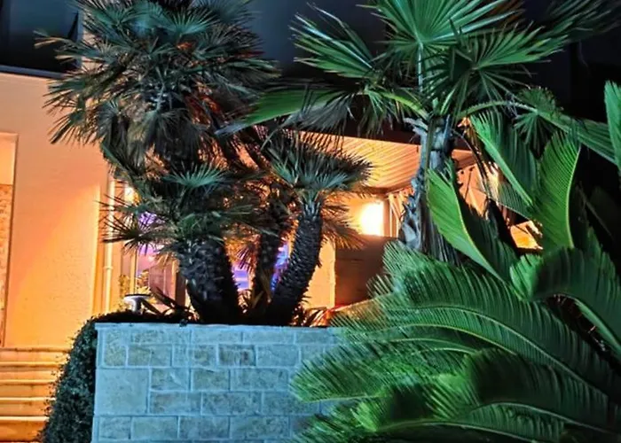 Apartment A Z U R E Pool H O U S E