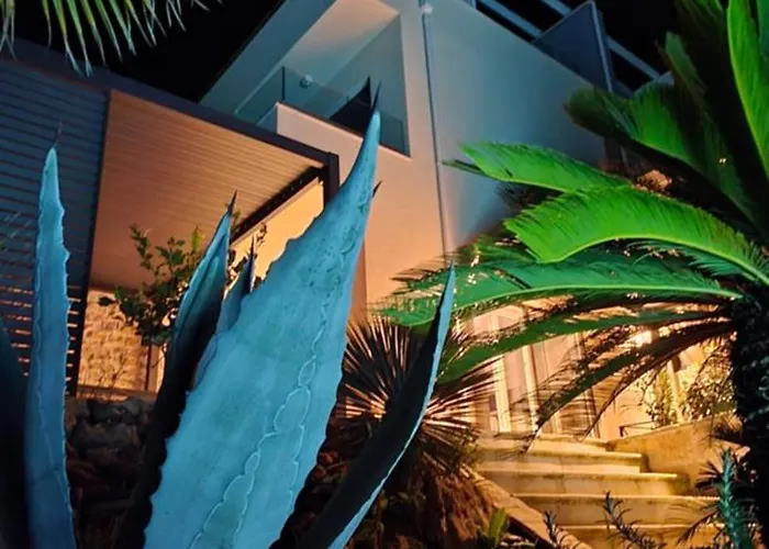 Appartement A Z U R E Pool H O U S E Murter